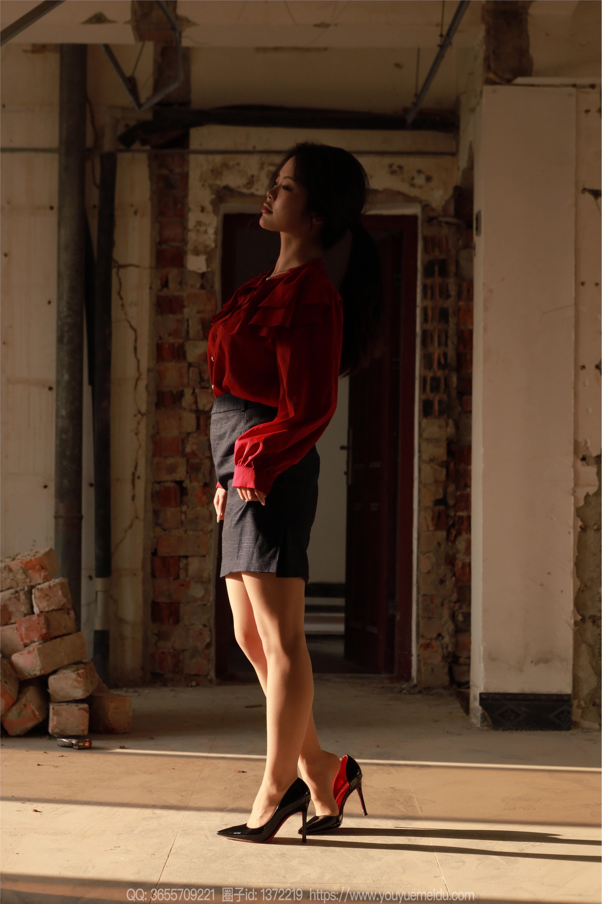 IESS异思趣向  2025.01.17 丝享家 1953 兔兔《工地的秘密》